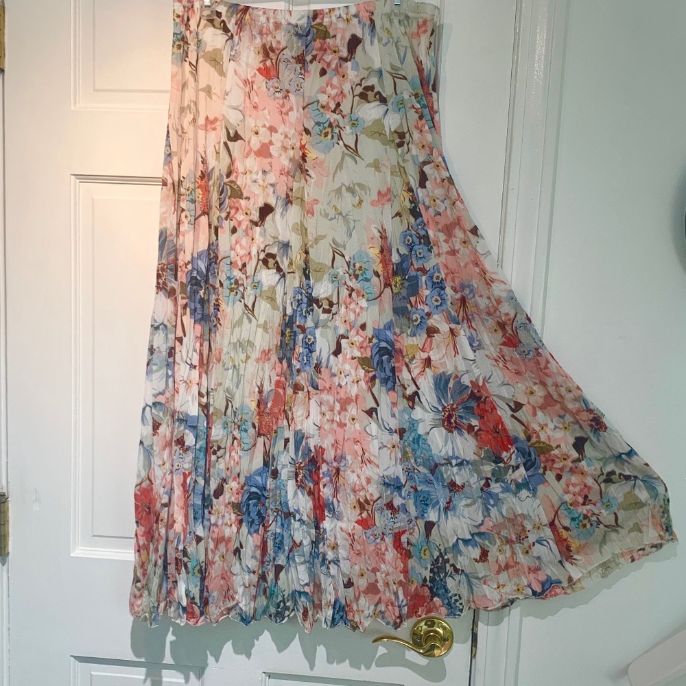 Zac & Rachel, Floral Maxi Skirt, Size Medium